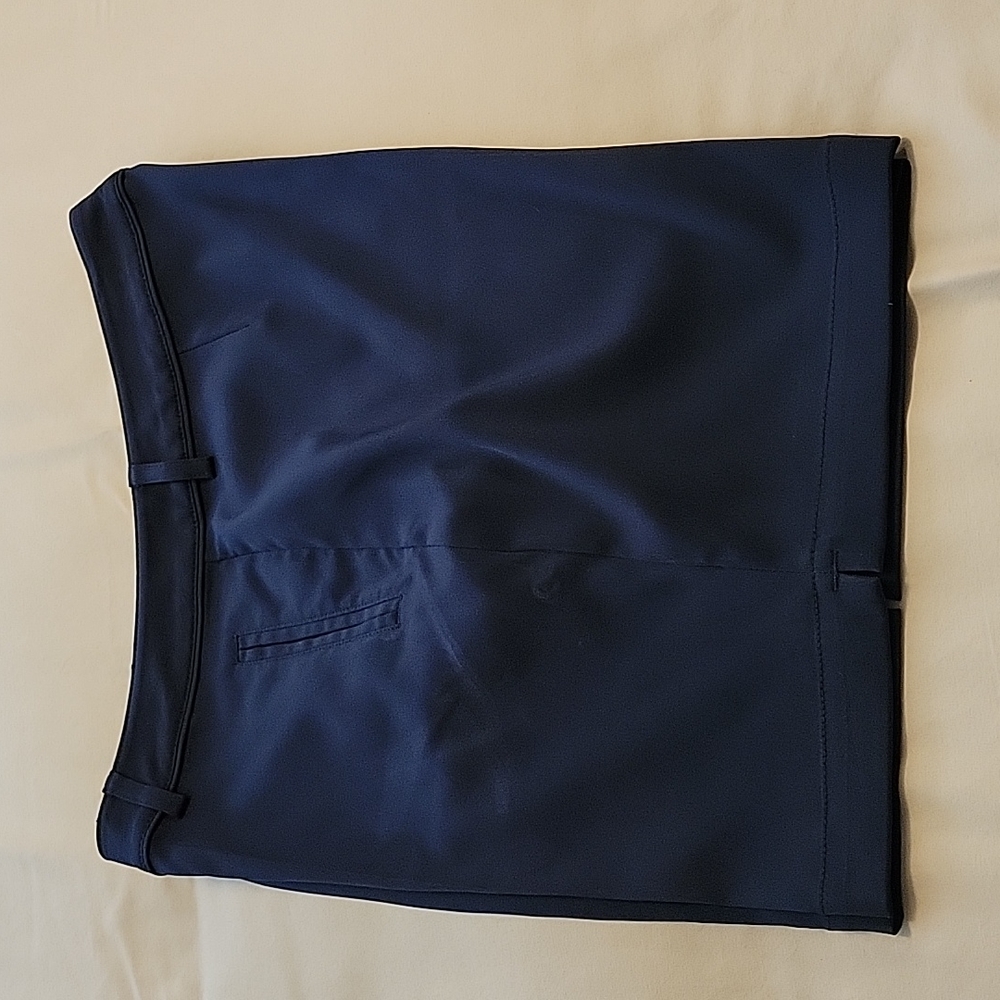 Lady Hagen Navy golf shorts, size 6